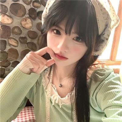 二人漫步几春秋